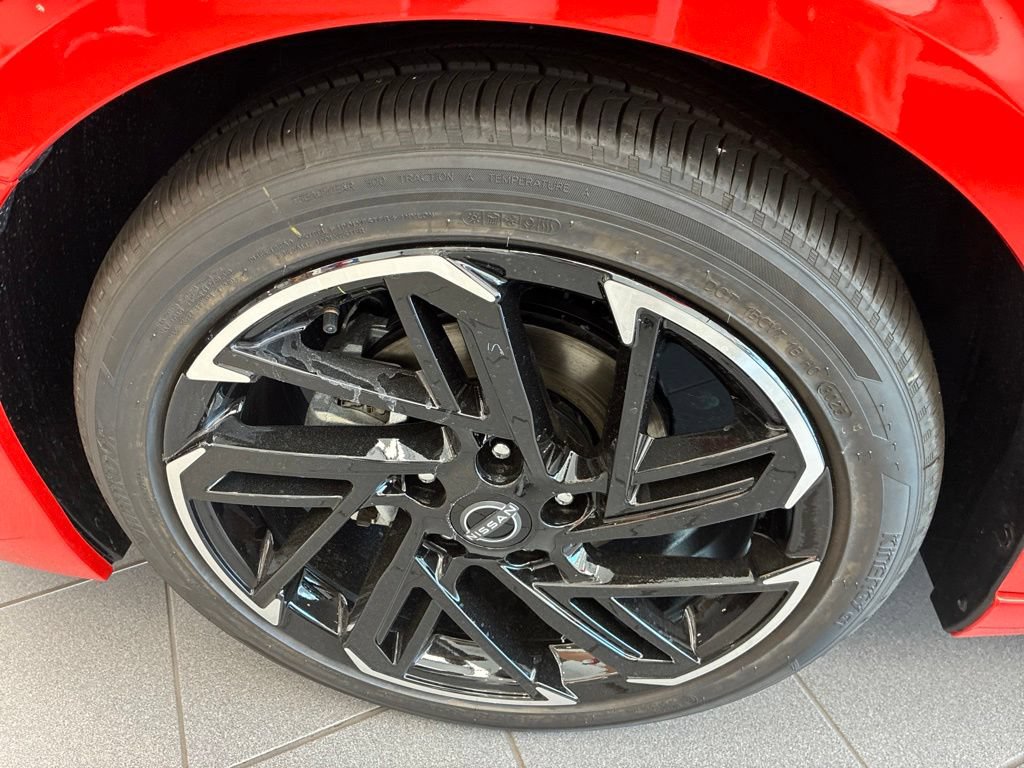 New 2026 Nissan Sentra SR w/ SR Premium Package FWD image 10