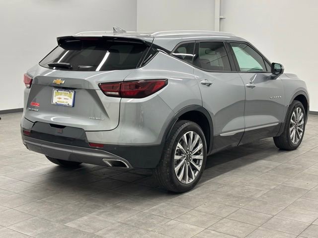 Used 2024 Chevrolet Blazer Premier image 2