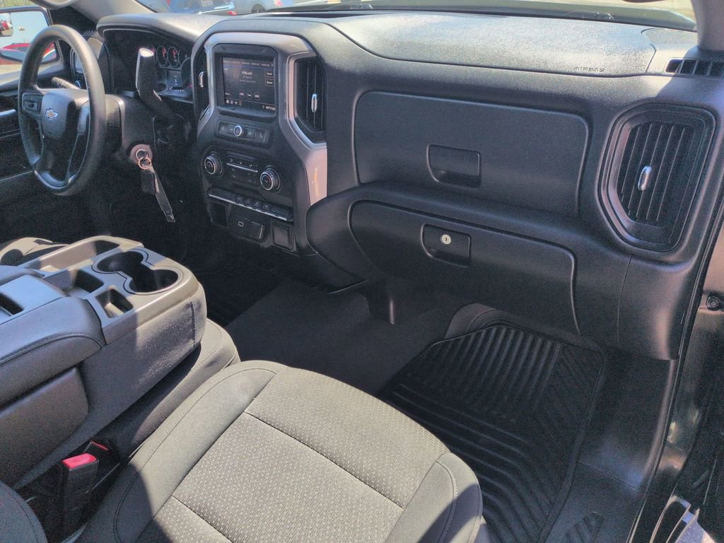 Used 2020 Chevrolet Silverado 1500 Custom w/ Custom Value Package RWD image 18