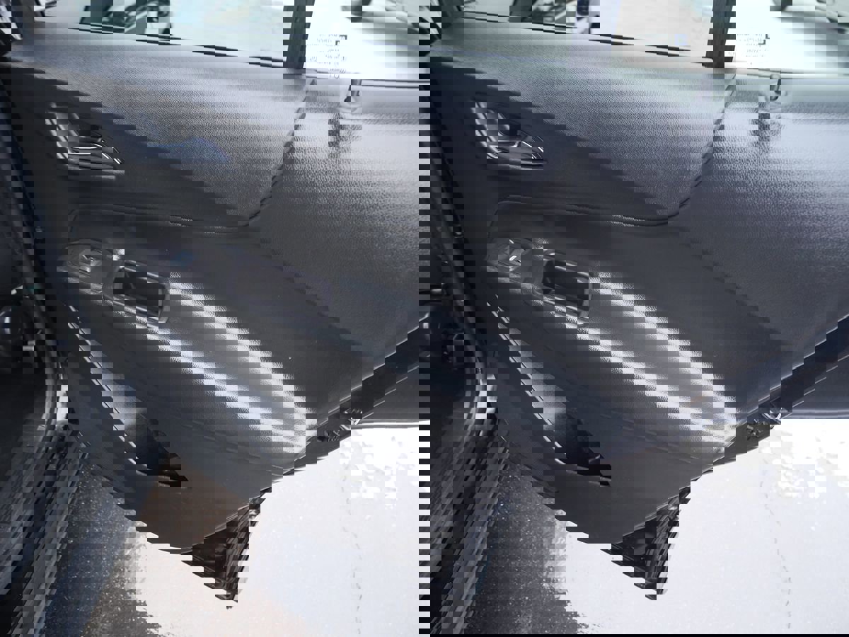 Used 2019 Chevrolet Equinox LT image 28