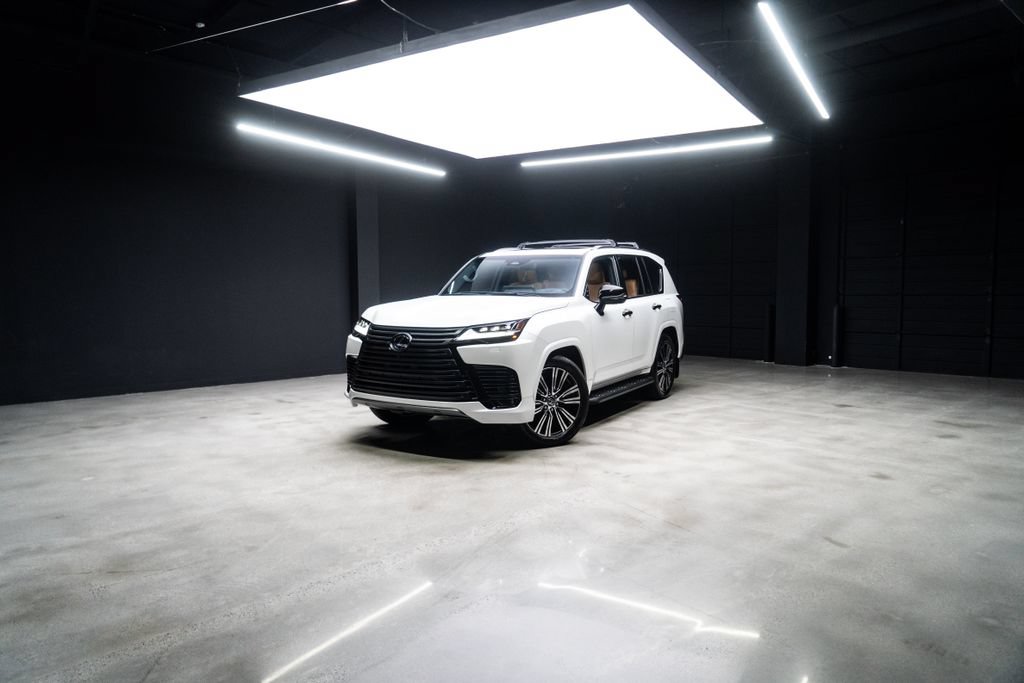 Used 2025 Lexus LX 600 4WD w/ Appearance Package image 59