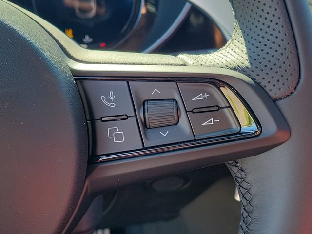New 2026 Alfa Romeo Giulia w/ Driving Assist Package RWD image 30