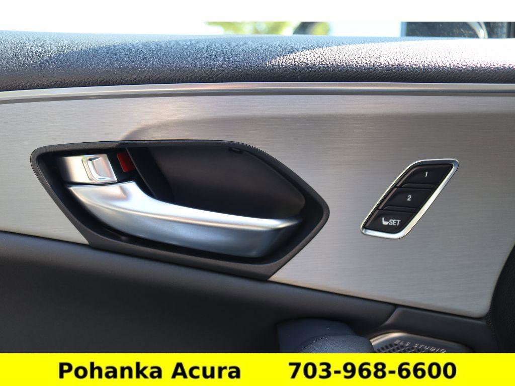 Certified 2025 Acura TLX w/ Technology Package image 22