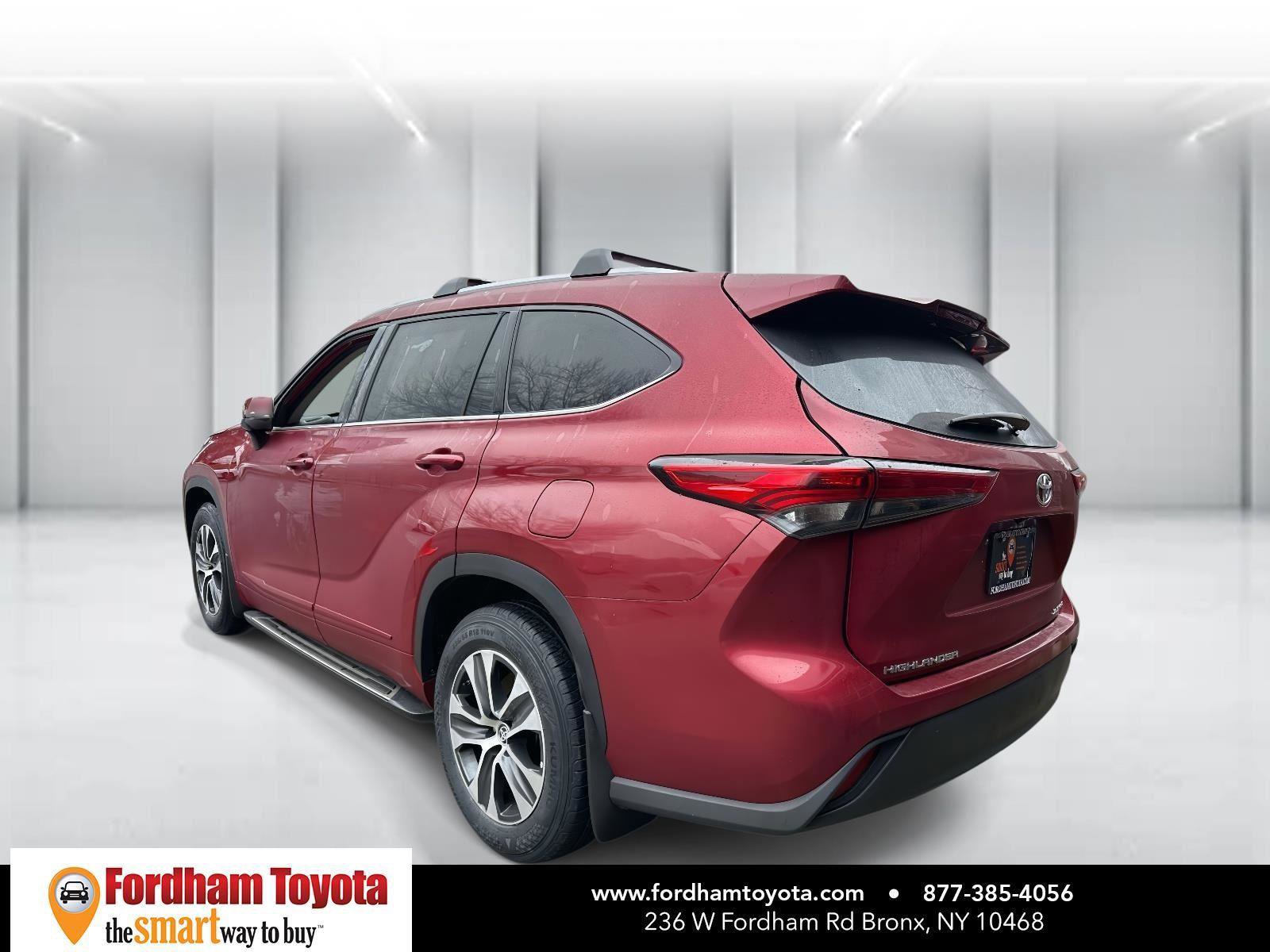 Used 2022 Toyota Highlander XLE image 5