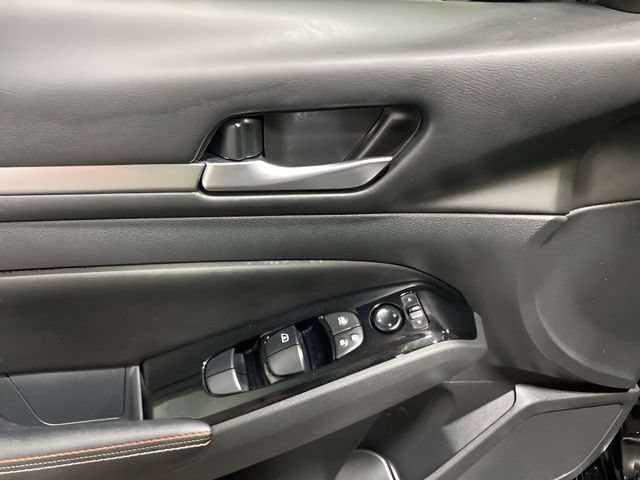 Certified 2024 Nissan Altima 2.5 SR w/ SR Premium Package AWD/4WD image 10