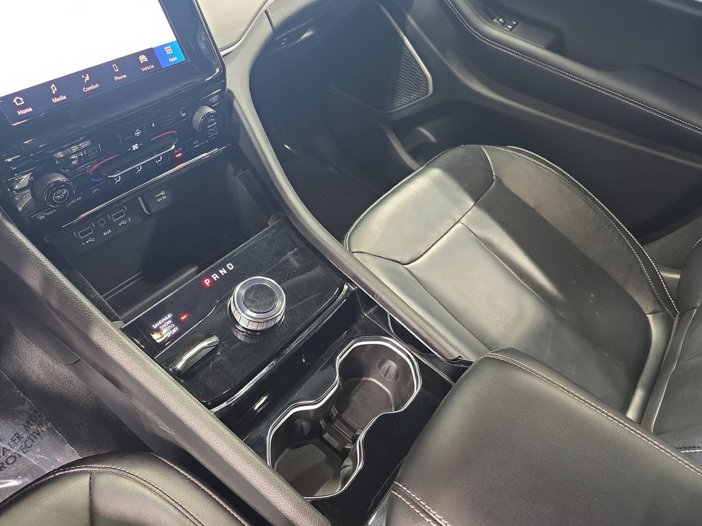 Used 2022 Jeep Grand Cherokee L Limited AWD/4WD image 26