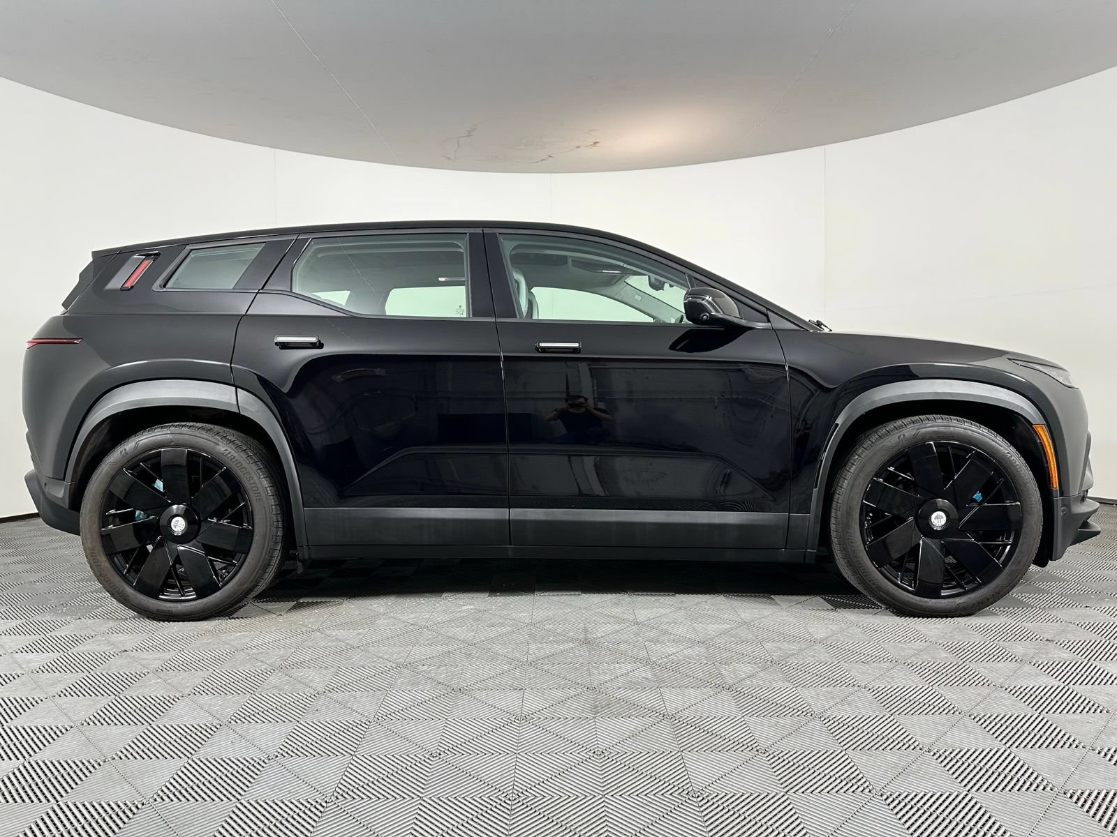 Used 2023 Fisker Ocean One AWD/4WD image 33