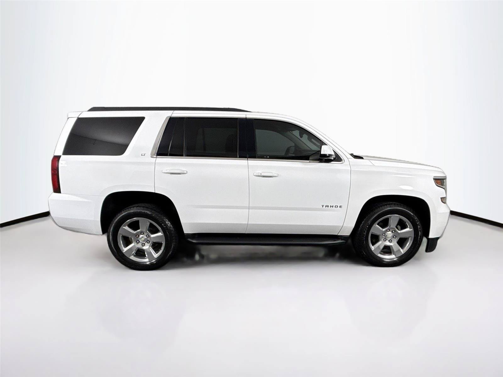 Used 2020 Chevrolet Tahoe LT w/ Luxury Package RWD image 11