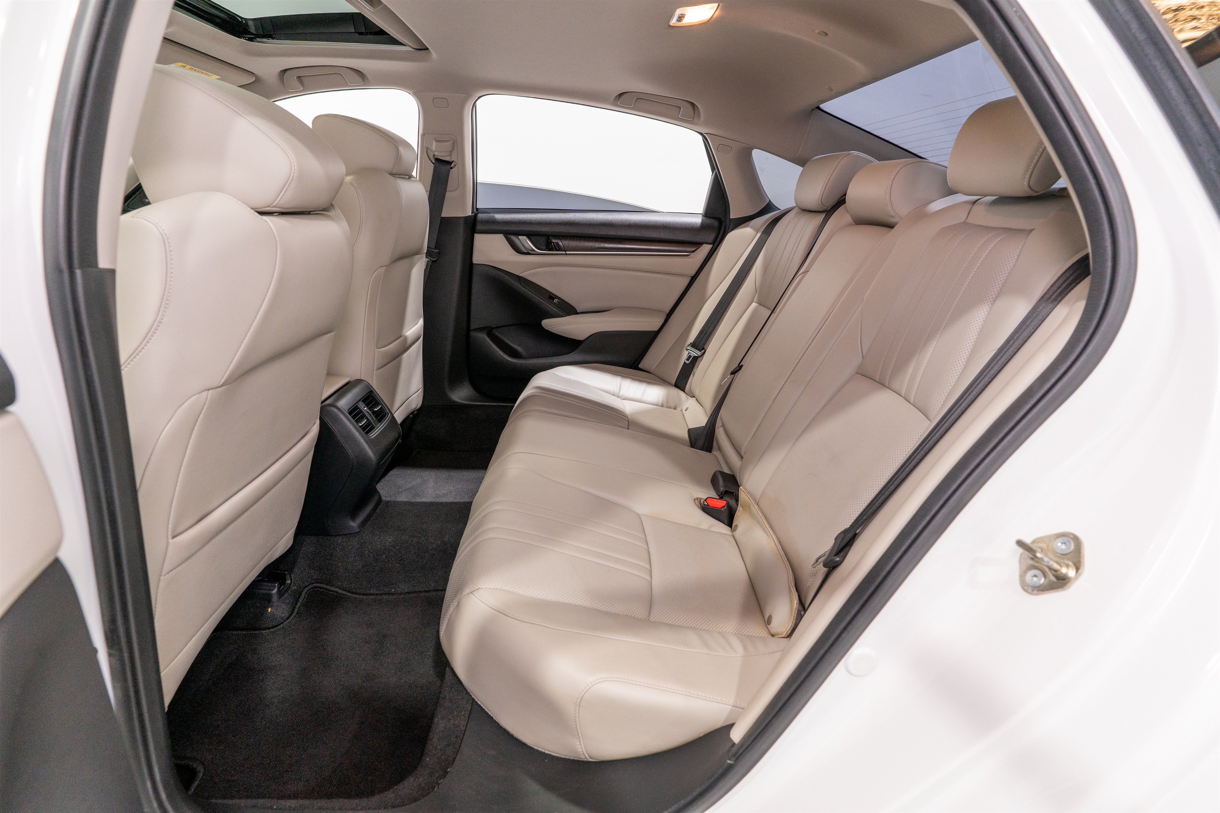 Used 2018 Honda Accord EX-L image 31