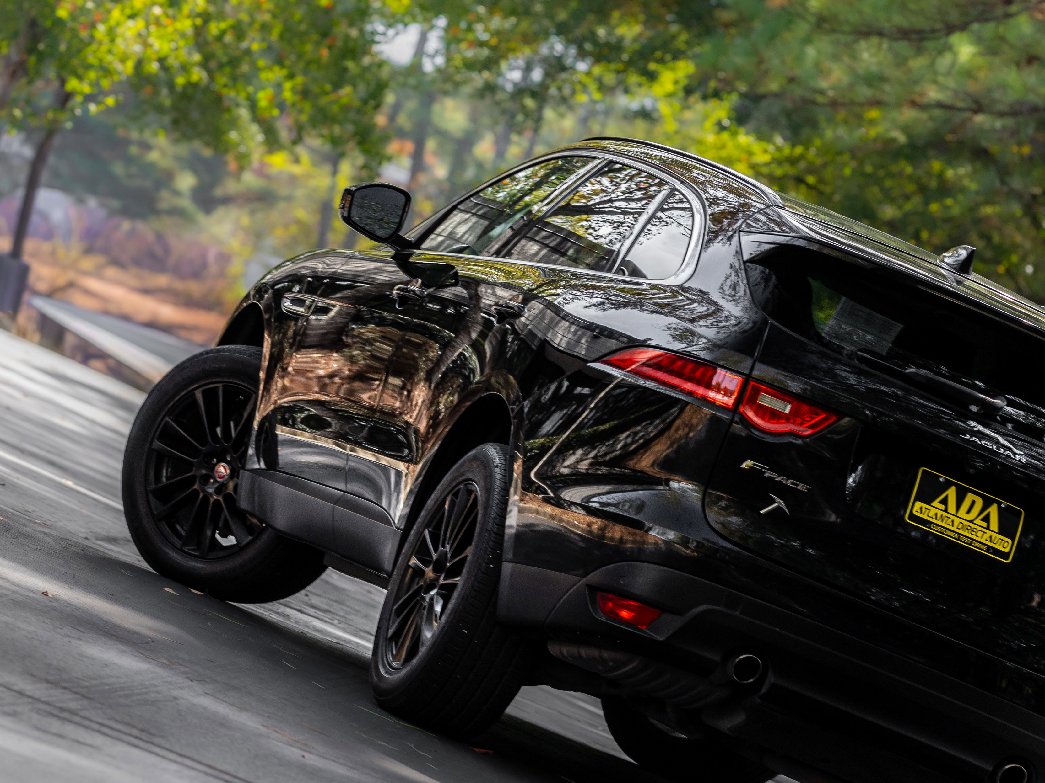 Used 2019 Jaguar F-PACE Prestige image 25