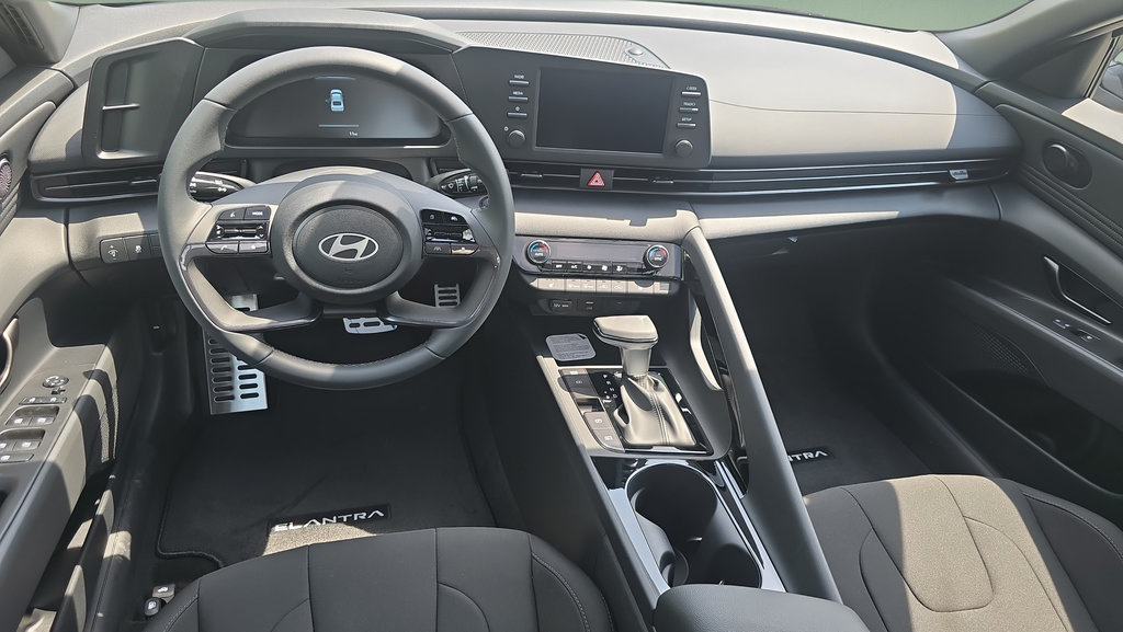 New 2026 Hyundai Elantra SEL Sport Premium FWD image 18