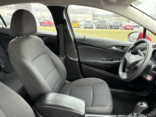 Used 2018 Chevrolet Cruze LT image 12