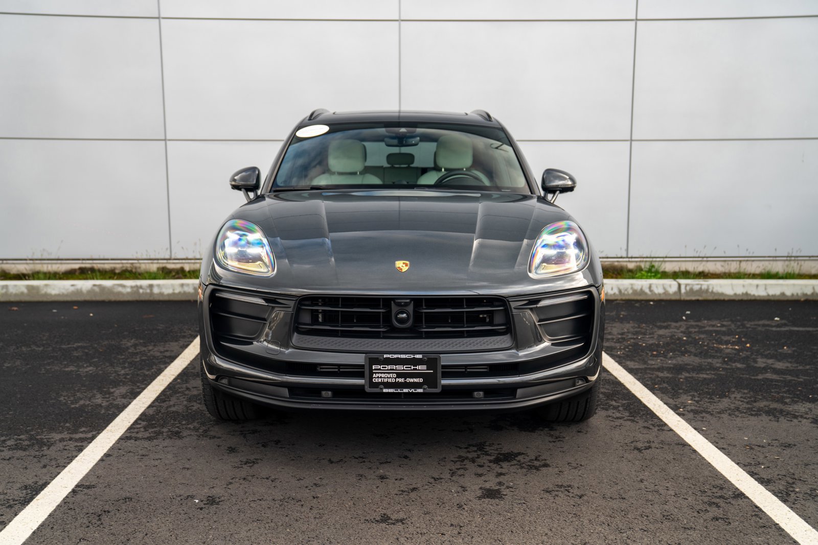 Certified 2025 Porsche Macan image 6