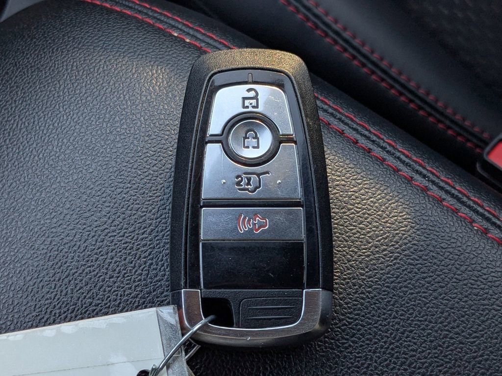 Used 2025 Ford Escape ST-Line image 29