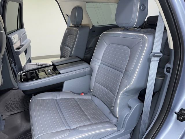 Used 2019 Lincoln Navigator Black Label w/ Cargo Package AWD/4WD image 2