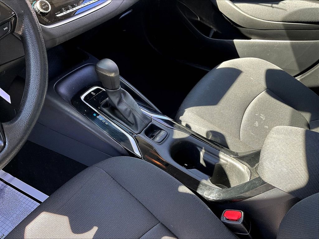 Used 2022 Toyota Corolla LE image 13