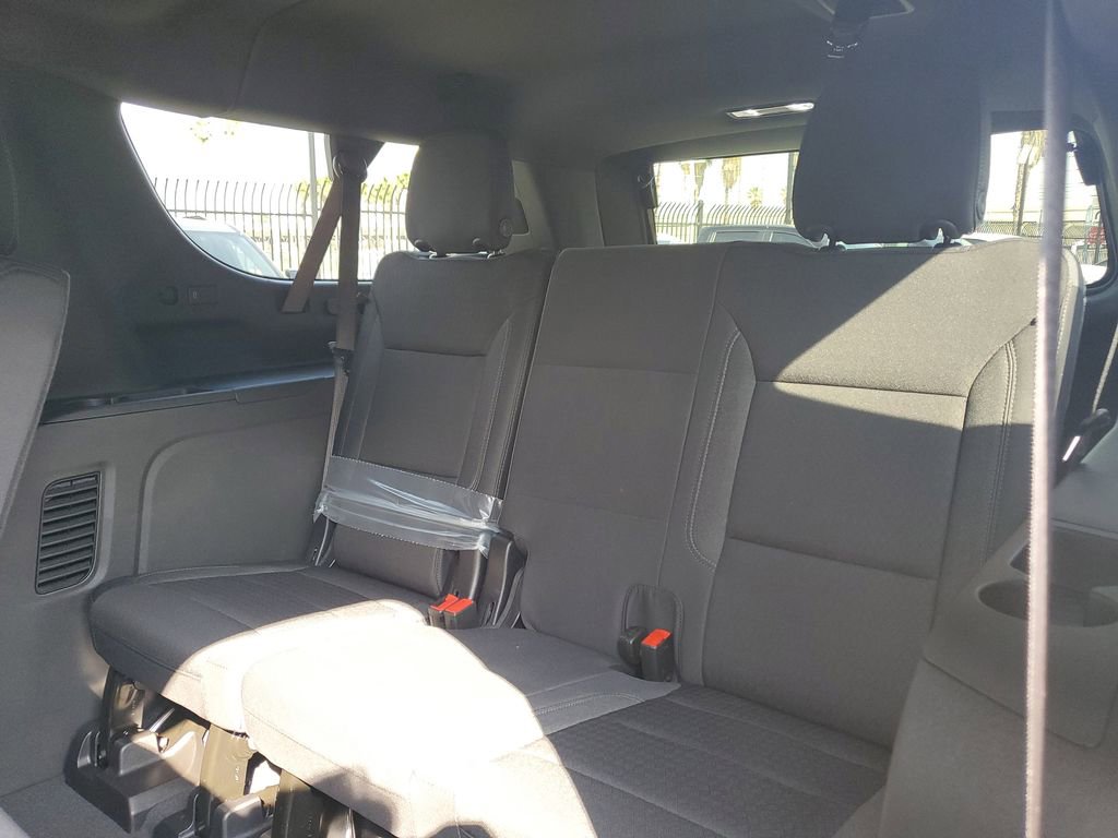 New 2026 Chevrolet Suburban LS image 13