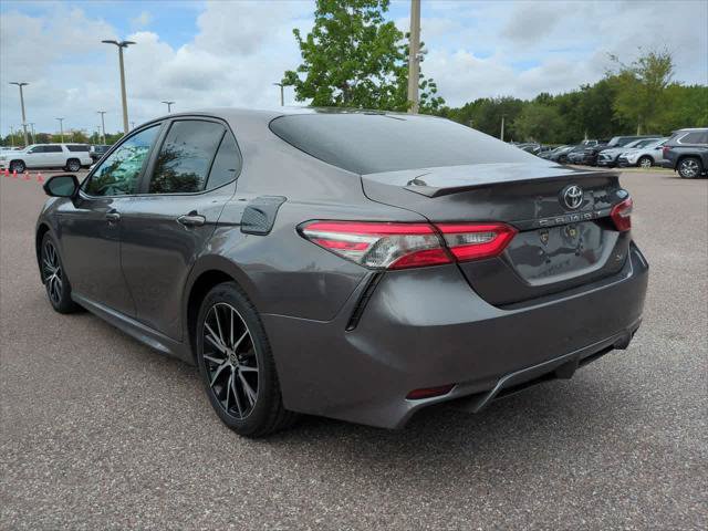 Certified 2018 Toyota Camry SE FWD image 4