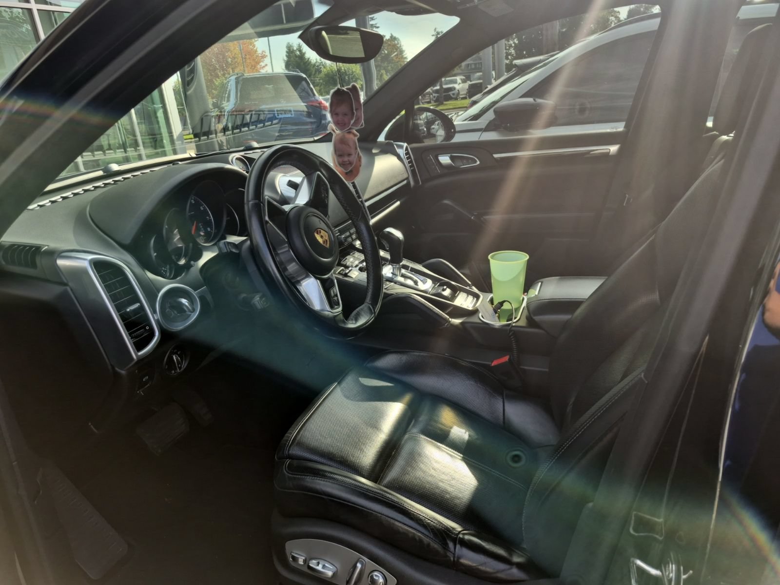 Used 2017 Porsche Cayenne AWD/4WD image 2