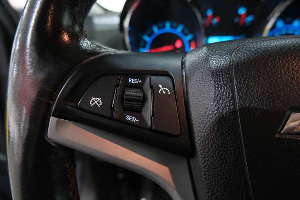 Used 2013 Chevrolet Cruze LTZ FWD image 32