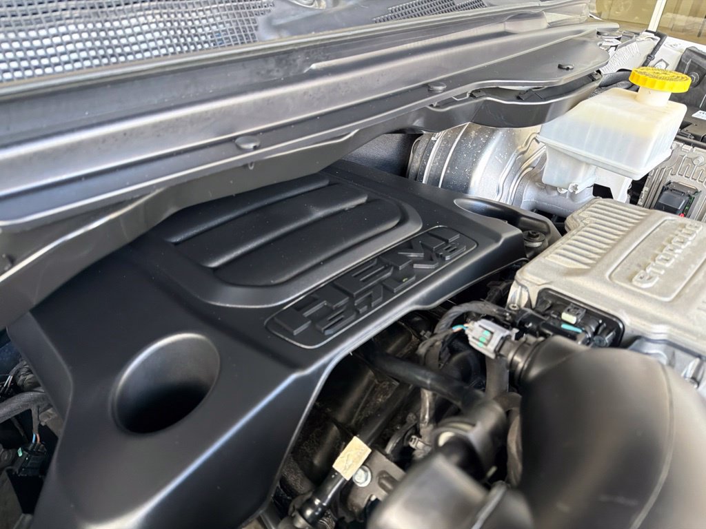 Used 2022 RAM 1500 Laramie AWD/4WD image 13