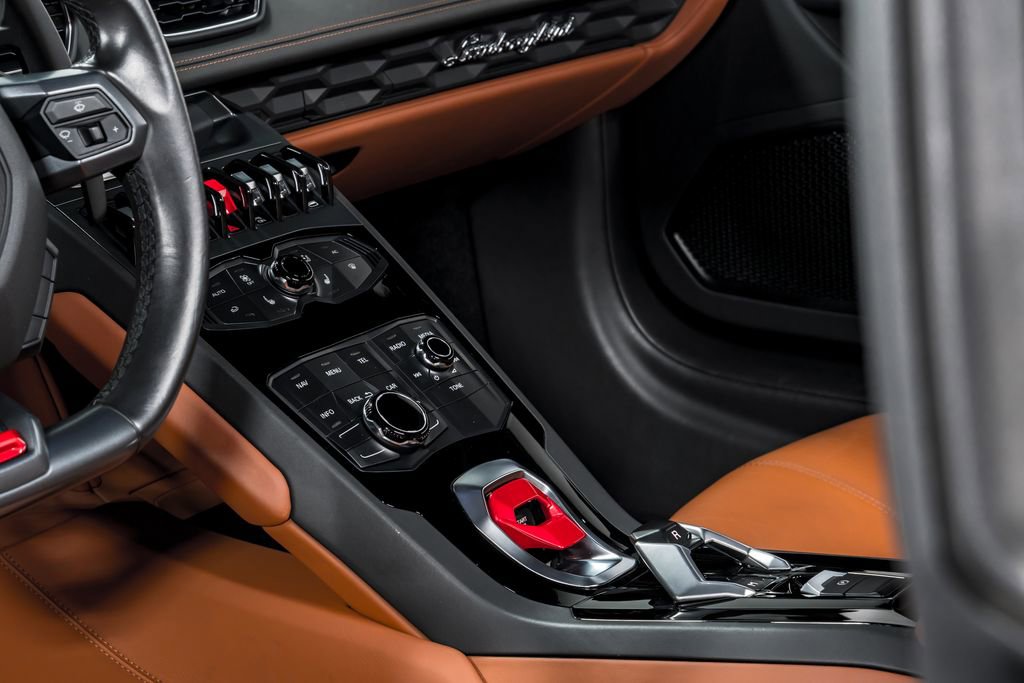 Used 2016 Lamborghini Huracan LP 610-4 AWD/4WD image 22