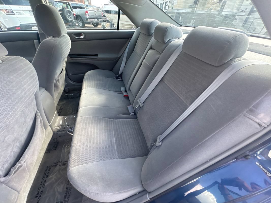 Used 2005 Toyota Camry LE FWD image 14