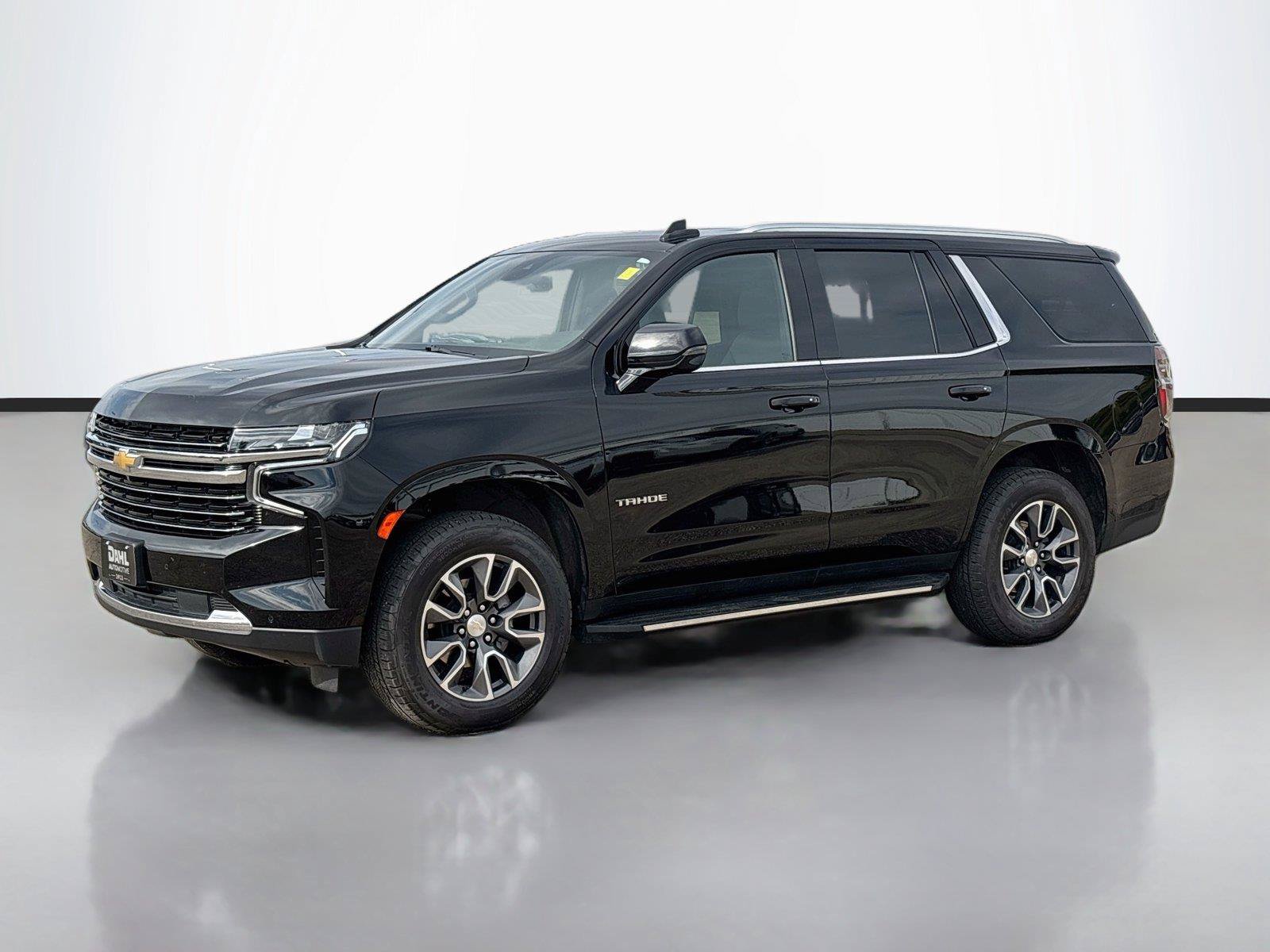 Used 2024 Chevrolet Tahoe LT w/ Luxury Package AWD/4WD image 4