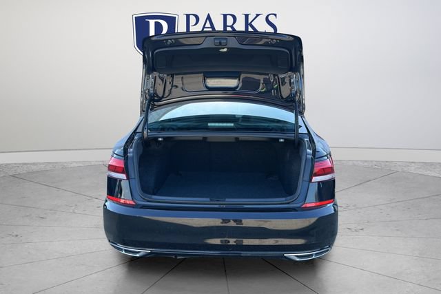 Used 2022 Volkswagen Passat 2.0T R-Line FWD image 19