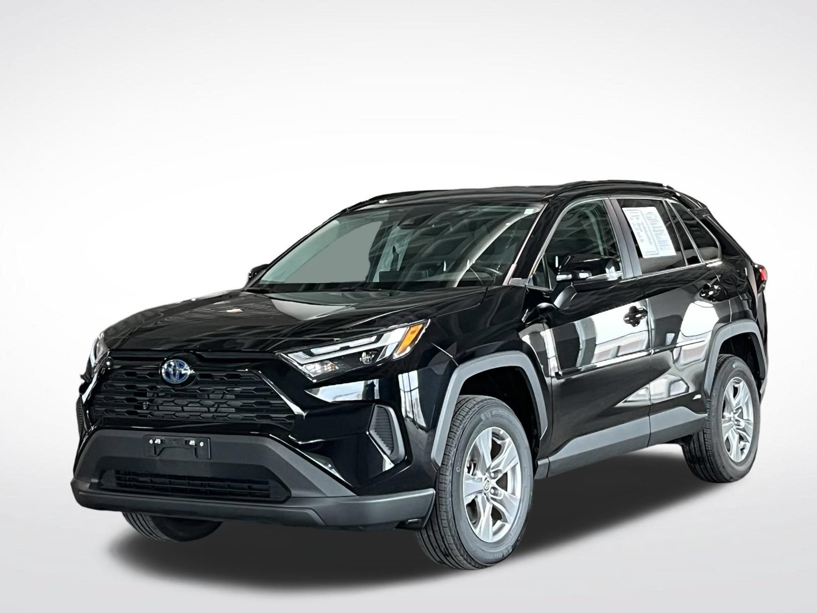 Used 2023 Toyota RAV4 XLE AWD/4WD image 4