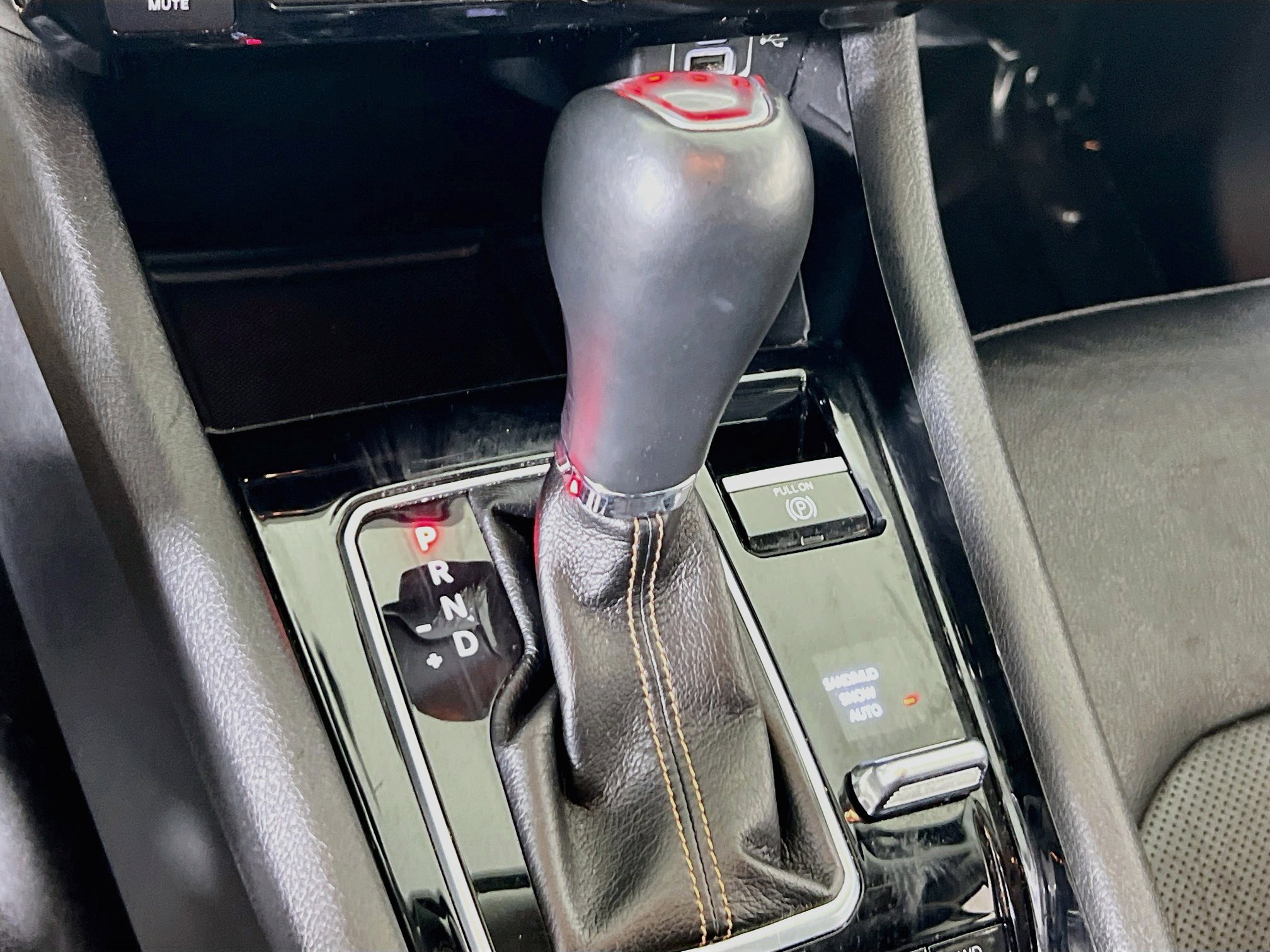 Used 2022 Jeep Compass Limited image 16