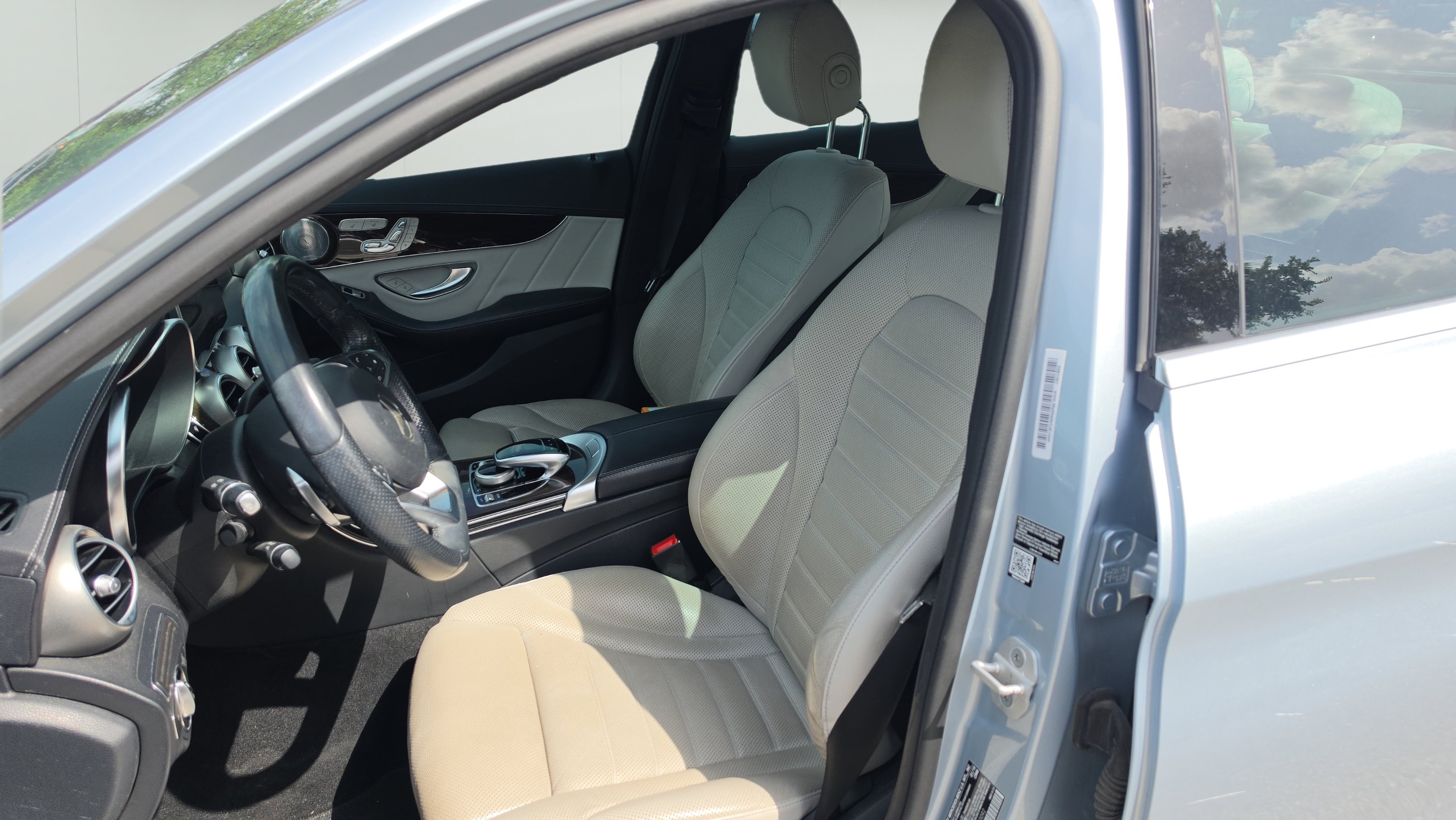Used 2015 Mercedes-Benz C 400 4MATIC image 9