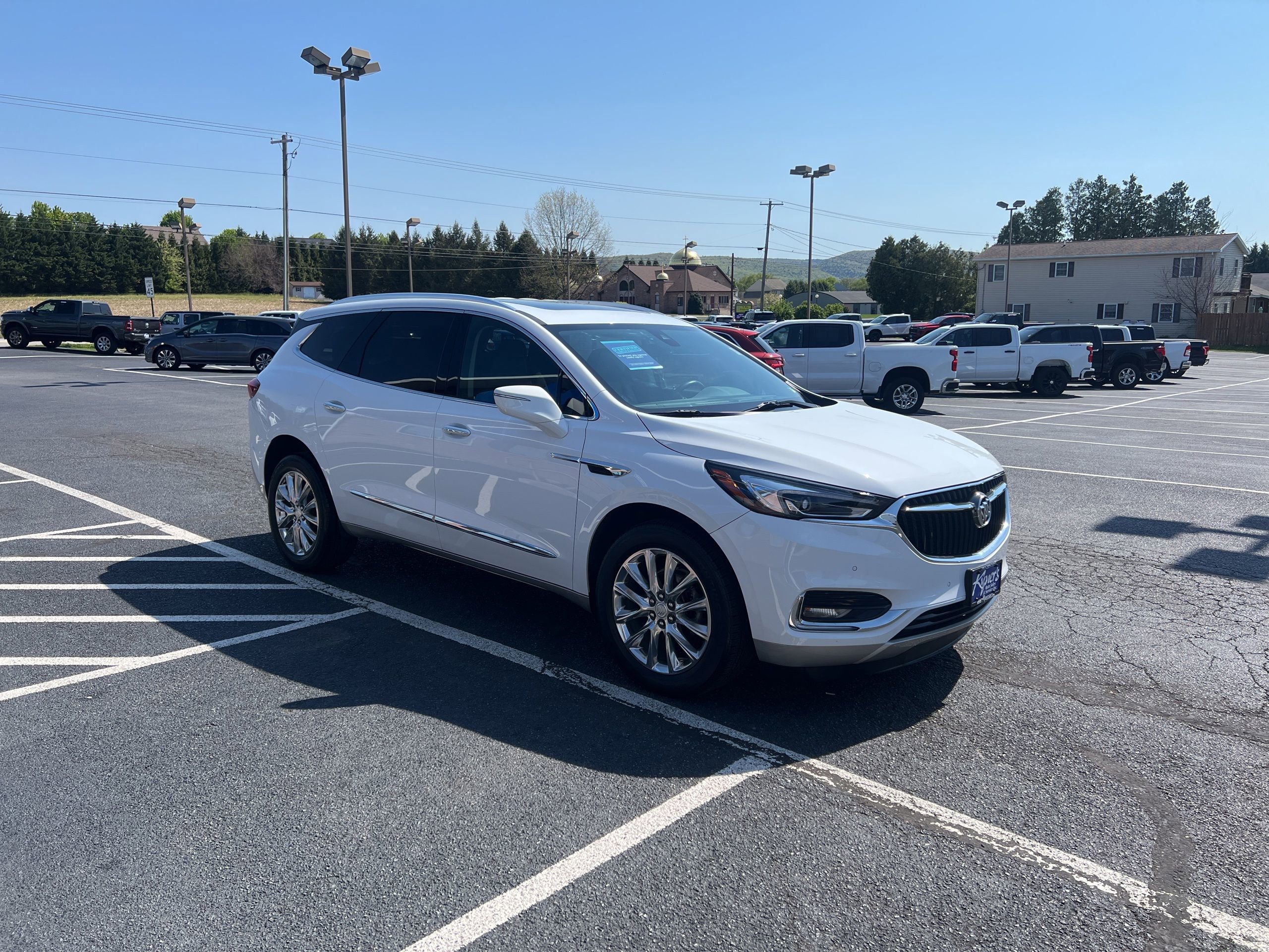 Used 2021 Buick Enclave Premium w/ Sun and Sites Package AWD/4WD image 8