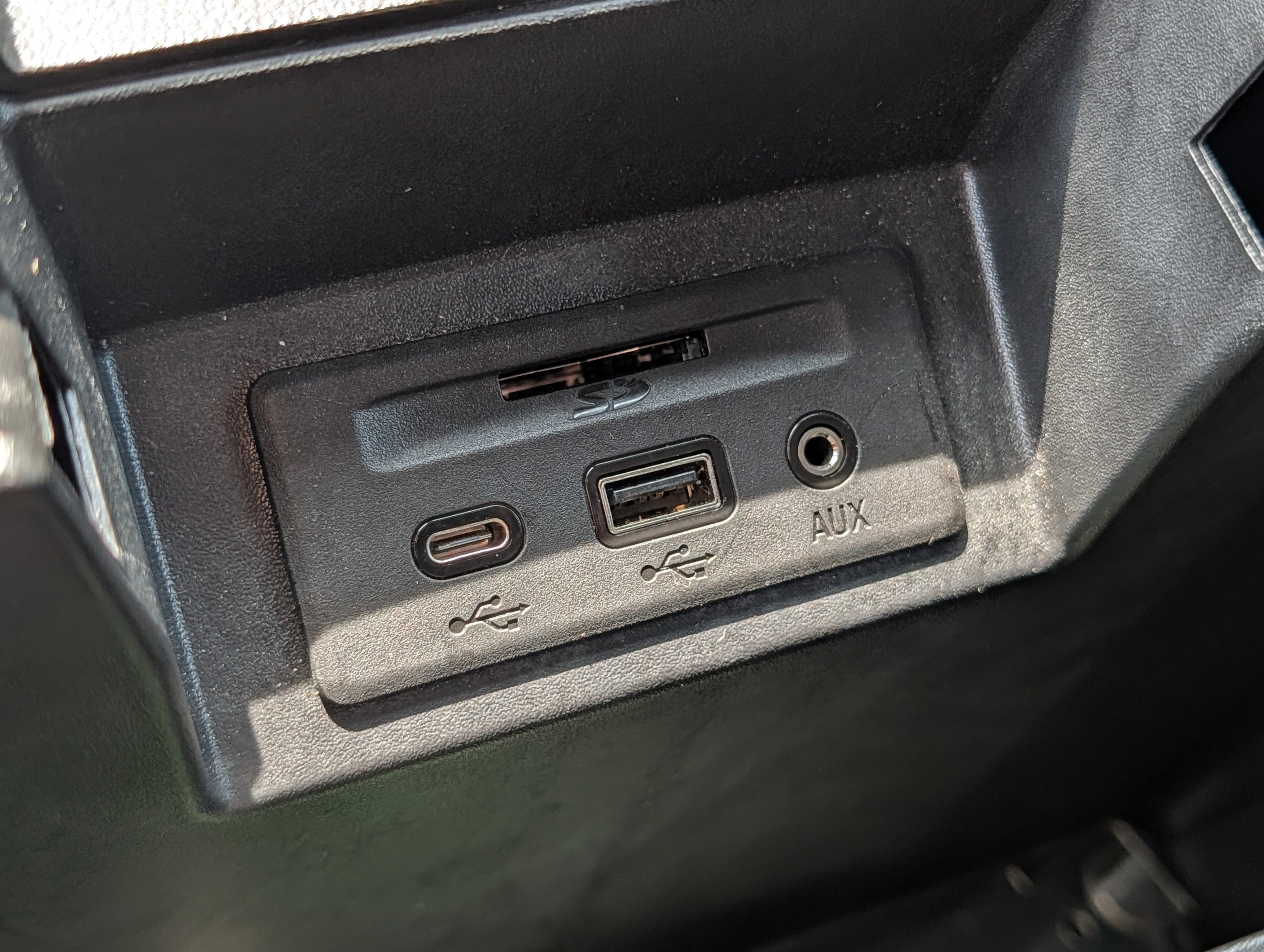 Certified 2022 Chevrolet Silverado 3500 LTZ w/ LTZ Premium Package AWD/4WD image 25