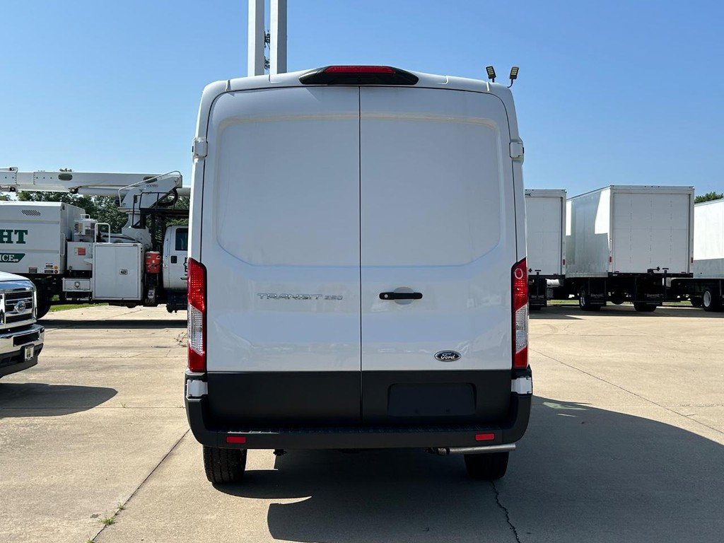 New 2025 Ford Transit 250 148 Medium Roof RWD image 33