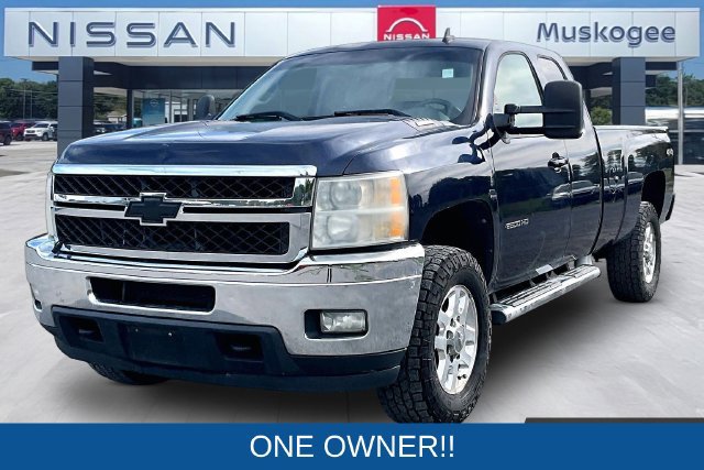 Used 2011 Chevrolet Silverado 2500 LTZ w/ LTZ Plus Package AWD/4WD image 3
