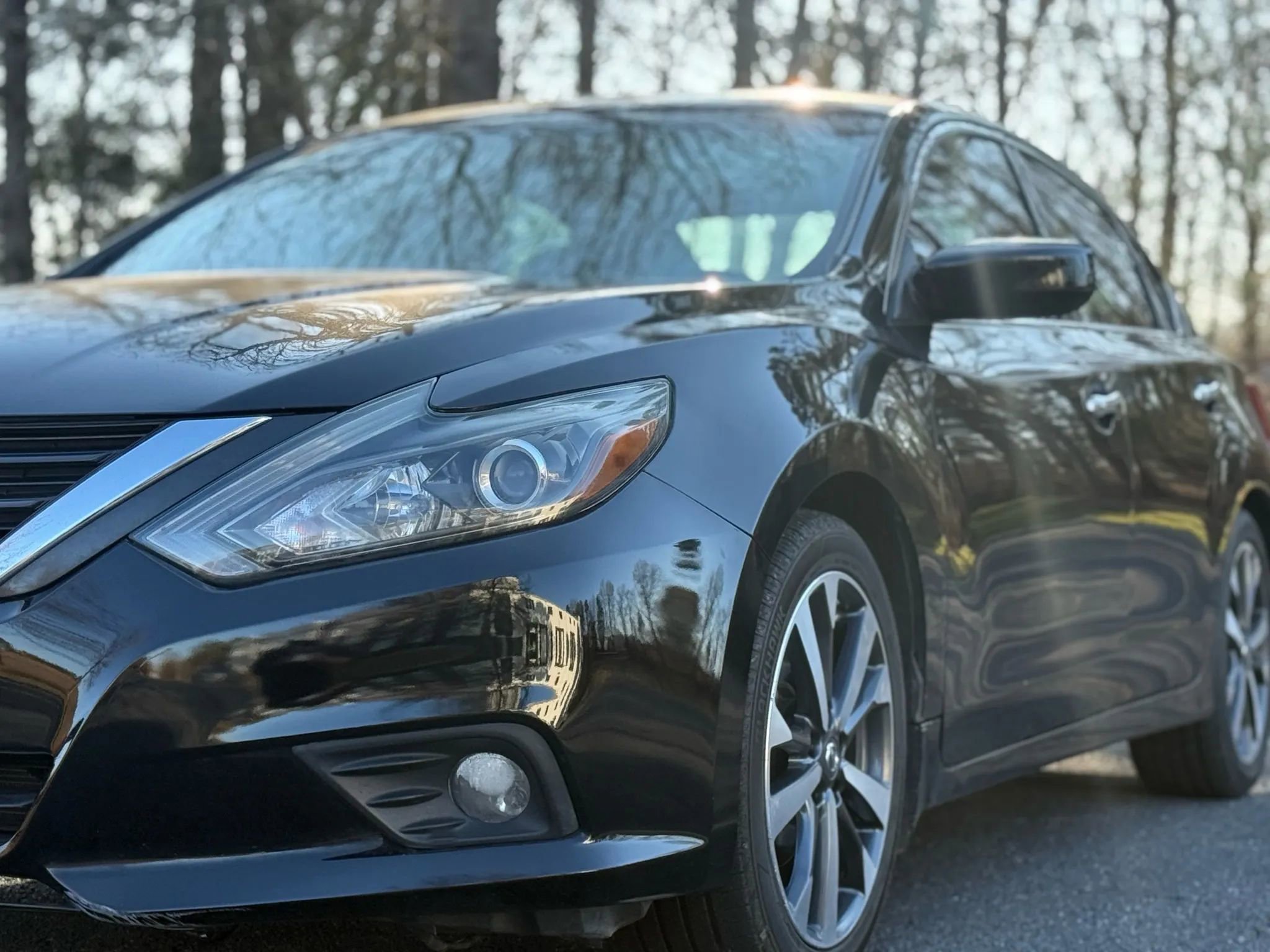 Used 2017 Nissan Altima 2.5 SR image 1