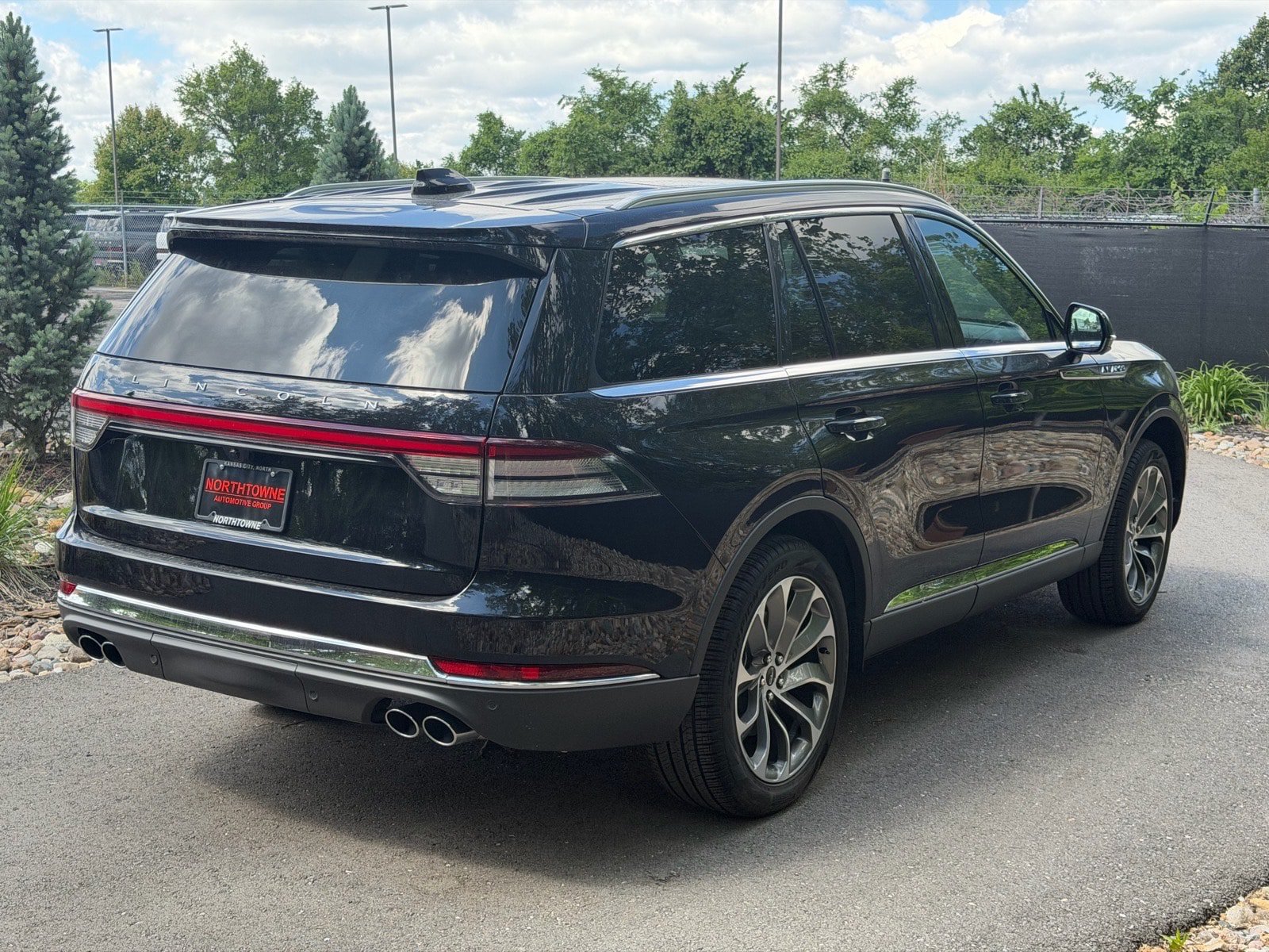 New 2026 Lincoln Aviator Reserve AWD/4WD image 5