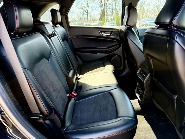 Used 2022 Ford Edge ST-Line AWD/4WD image 10