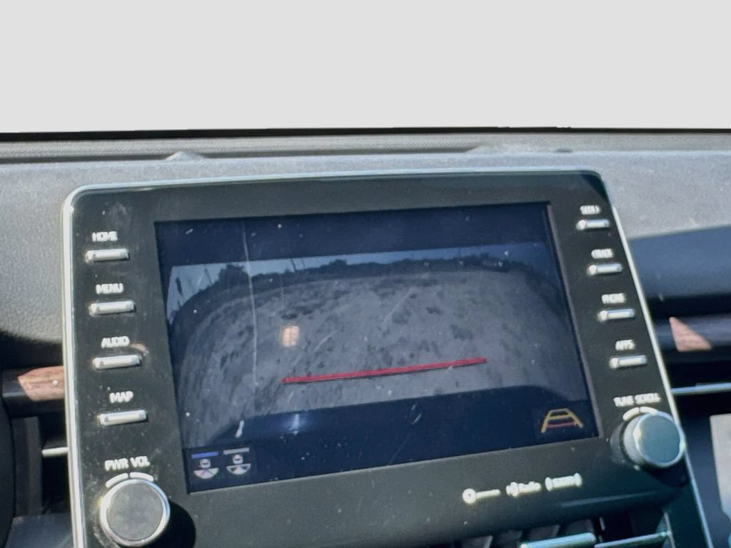 Used 2022 Toyota Avalon XLE FWD image 16