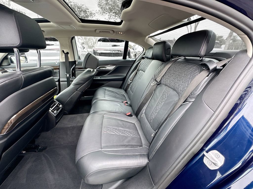 Used 2022 BMW 740i xDrive w/ Luxury Rear Seating Package image 27
