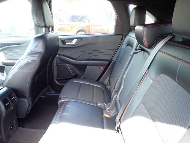 Used 2024 Ford Escape ST-Line w/ Tech Pack #1 AWD/4WD image 18
