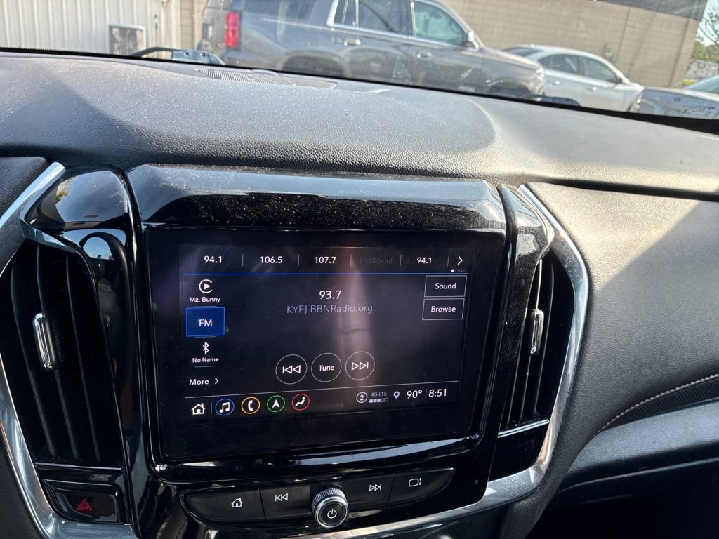Used 2023 Chevrolet Traverse RS FWD image 32