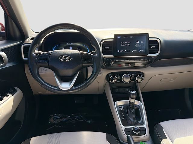 Certified 2024 Hyundai Venue SEL FWD image 21