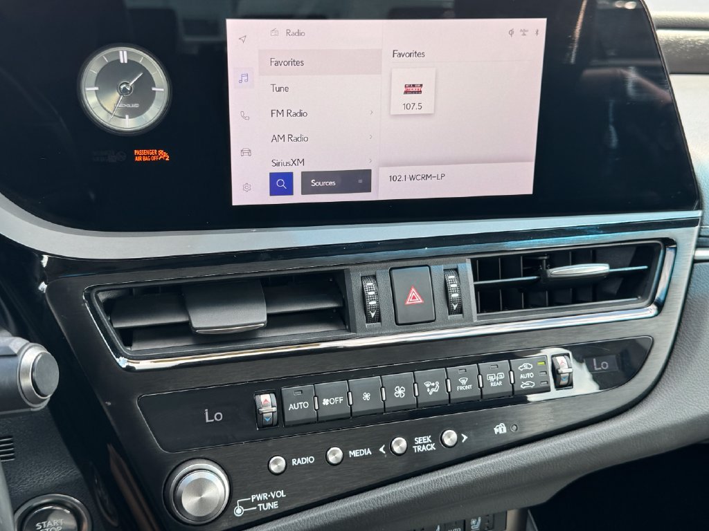 Used 2024 Lexus ES 350 w/ Premium Package FWD image 23