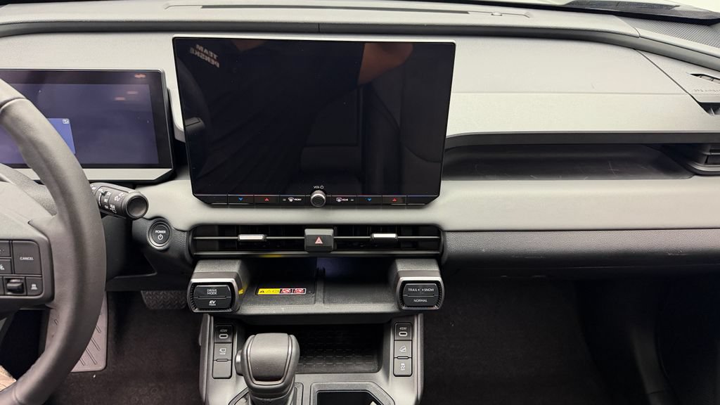 Used 2026 Toyota RAV4 XSE w/ Illumination Package (TMS) AWD/4WD image 21