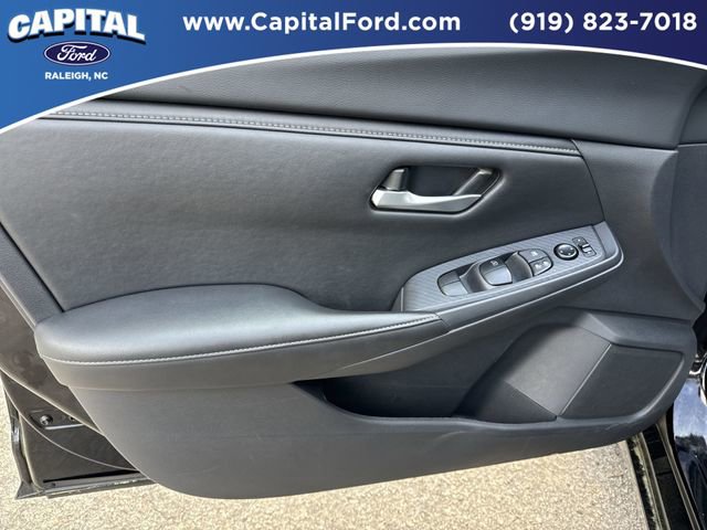Used 2025 Nissan Sentra SV image 19