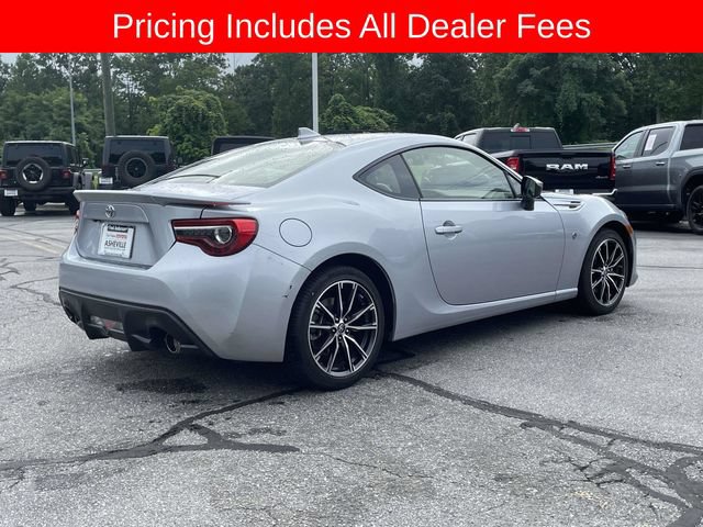 Used 2020 Toyota 86 RWD image 5