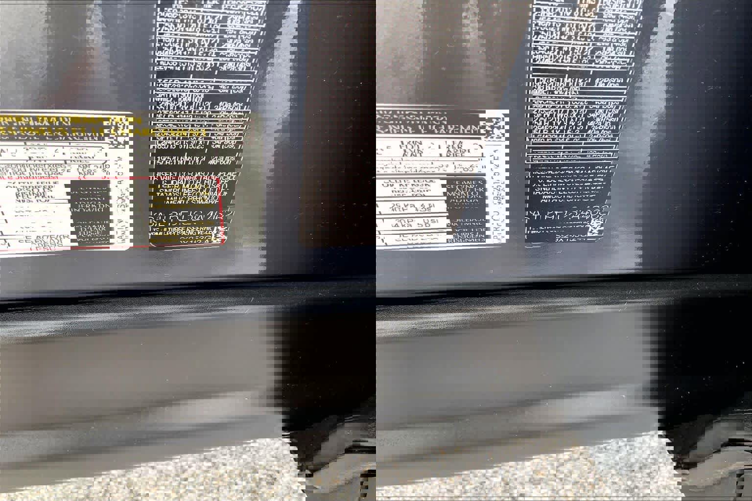 Used 2025 Land Rover Range Rover Sport SE image 30