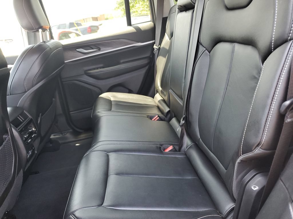 Used 2023 Jeep Grand Cherokee Limited AWD/4WD image 13